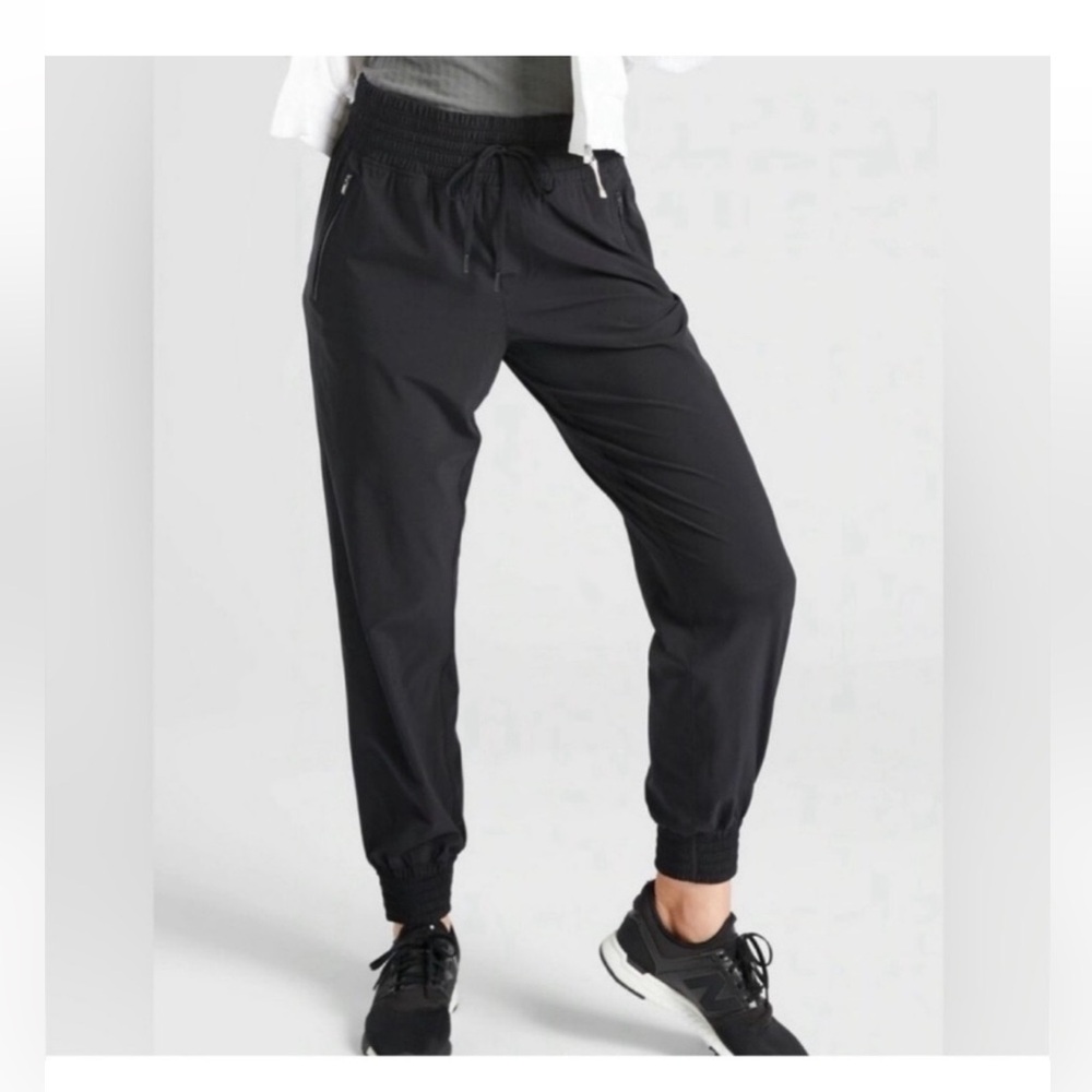 NEW Athleta Camden Jogger Black Women’s Size 12